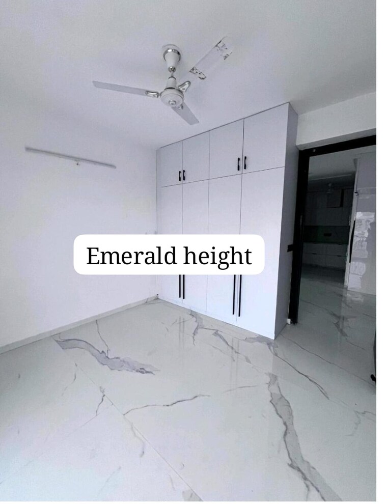 Room, shiv-sai-emerald-heights 3 Bedroom 2150 Sq.Ft. Apartment In Sector 88 Faridabad 9097783