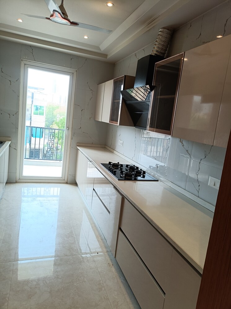 Kitchen, aradhya-homes 4 Bedroom 2700 Sq.Ft. Apartment In Sector 67a Gurgaon 9097840