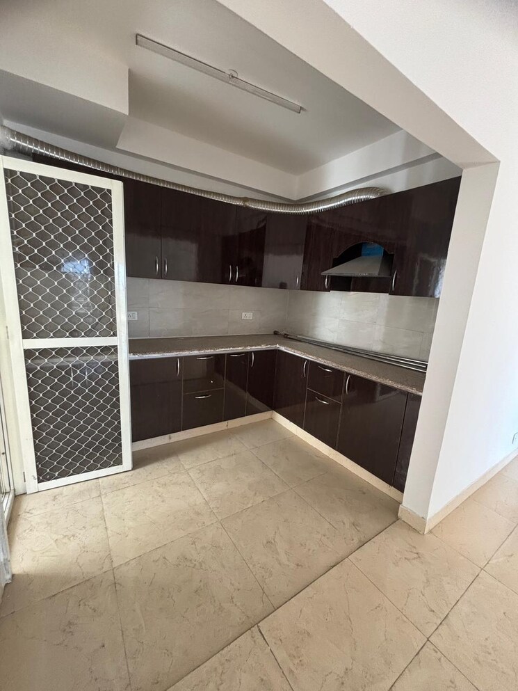 Kitchen, paramount-emotions 3 Bedroom 1520 Sq.Ft. Apartment In Sector 1 Greater Noida Greater Noida 9097831