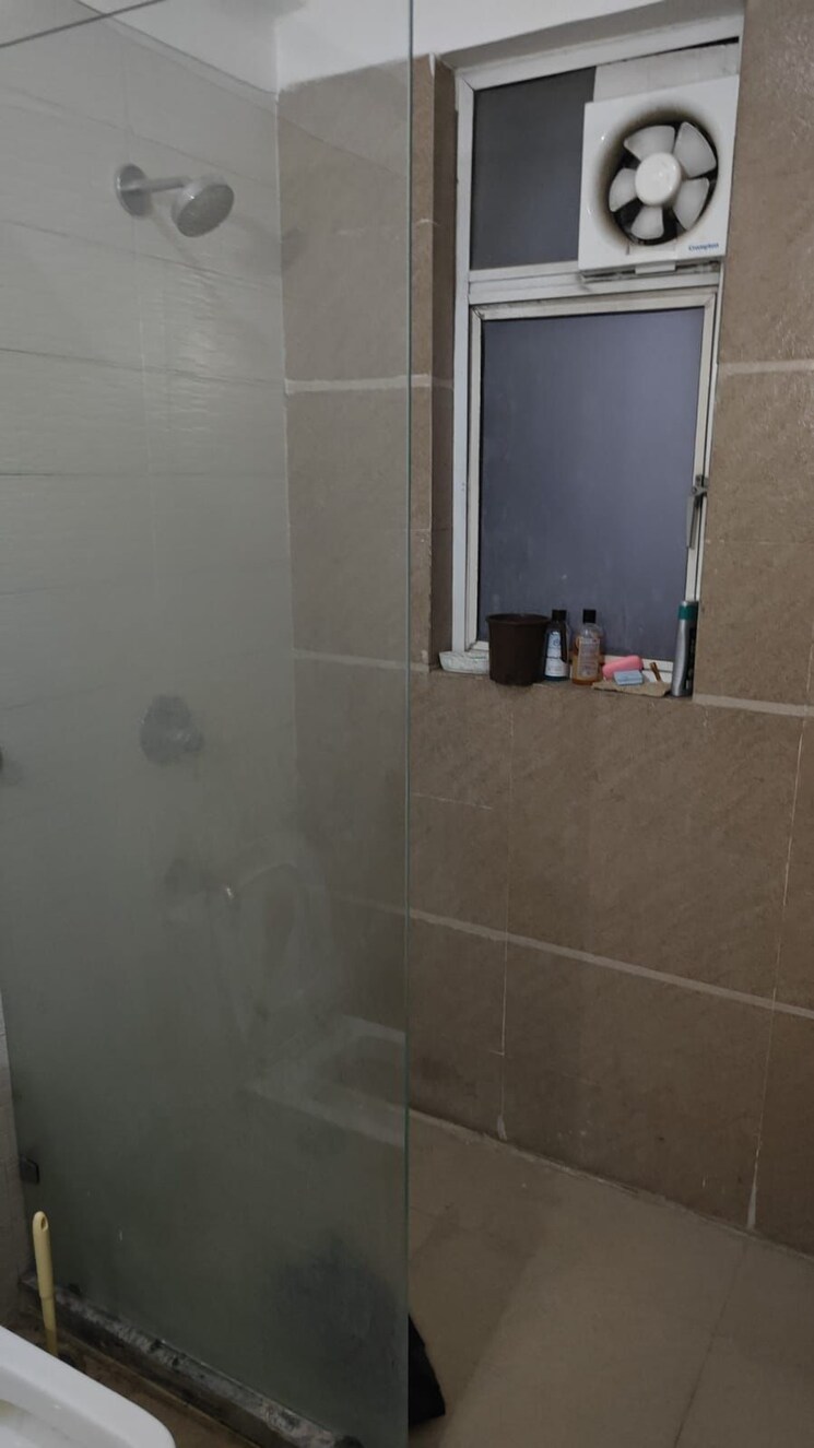 Bathroom, smart-world-orchard 3 Bedroom 1680 Sq.Ft. Apartment In Sector 61 Gurgaon 9097877