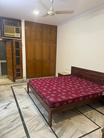 Bedroom in 3 BHK Builder Floor at Greater Kailash Part 3 – for Rent