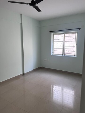 Room in 2 BHK Apartment at DS Max Sterling, Varthur – for Rent