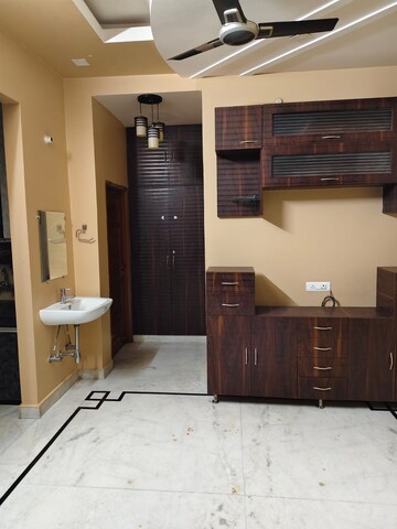 Kitchen in 3 BHK Builder Floor at Gomti Nagar – for Rent