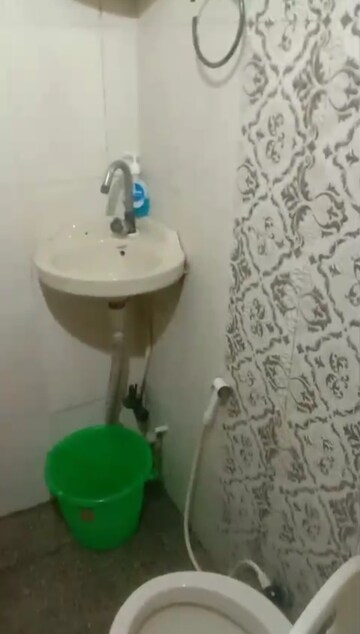 Bathroom in 1 RK Independent House at Sector 15 – for Rent