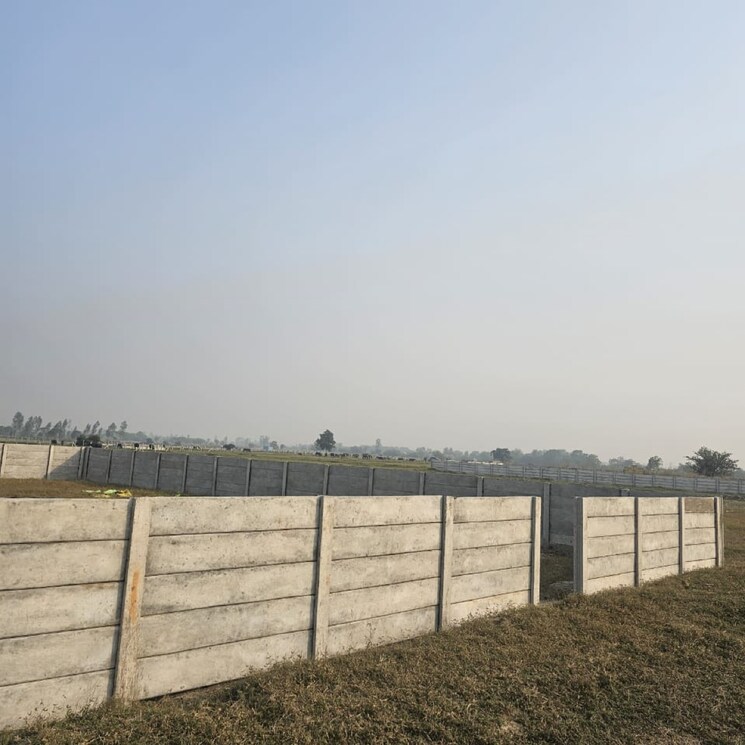 undefined, jewar  100 Sq.Yd. Plot In Jewar Greater Noida 9097982