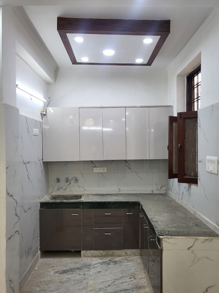Kitchen, green fields colony 2 Bedroom 200 Sq.Yd. Builder Floor In Green Fields Colony Faridabad 9097995