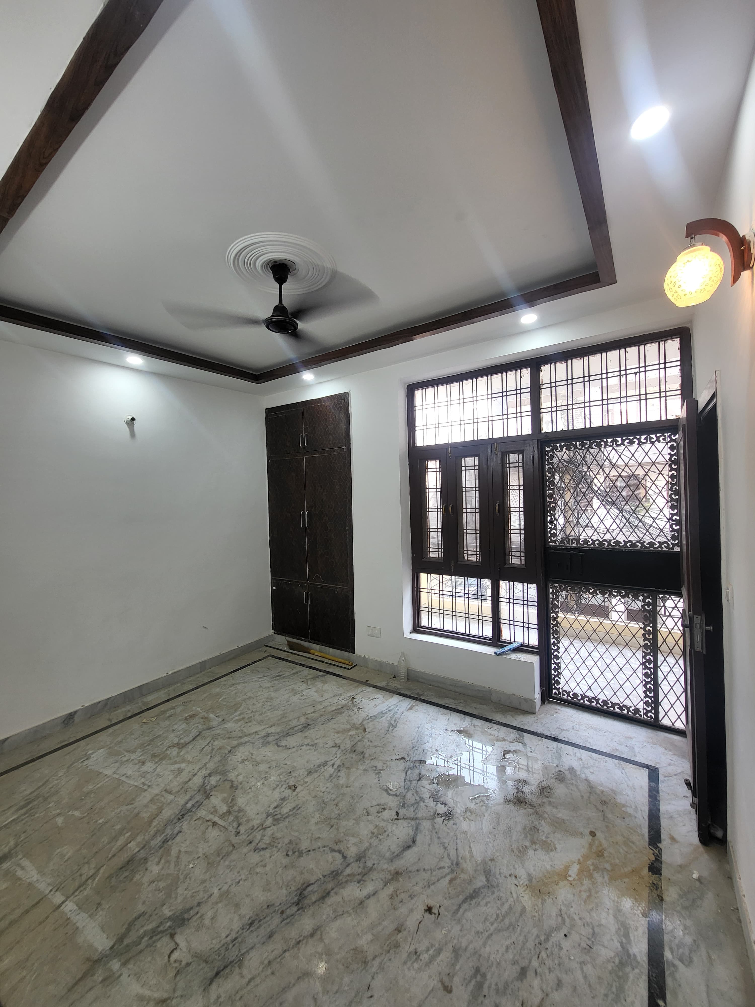 2 BHK + Pooja Room,Servant Room,Study Room,Extra Room Builder Floor For Rent in Green Fields Colony