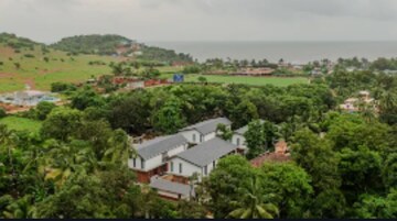 Plot Area in 4 BHK Independent House at Vagator – for Sale