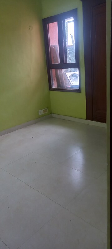 Bedroom in 2 BHK Apartment at Ip Extension – for Rent