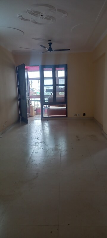 Living Room in 2 BHK Apartment at Ip Extension – for Rent