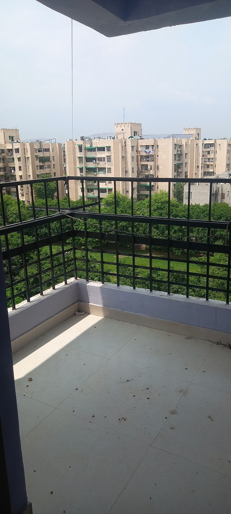 Balcony, ip extension 2 Bedroom 1100 Sq.Ft. Apartment In Ip Extension Delhi 9098012