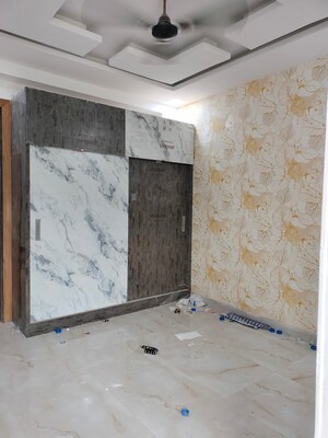 Room in 3 BHK Builder Floor at Knowledge Park V Greater Noida – for Sale