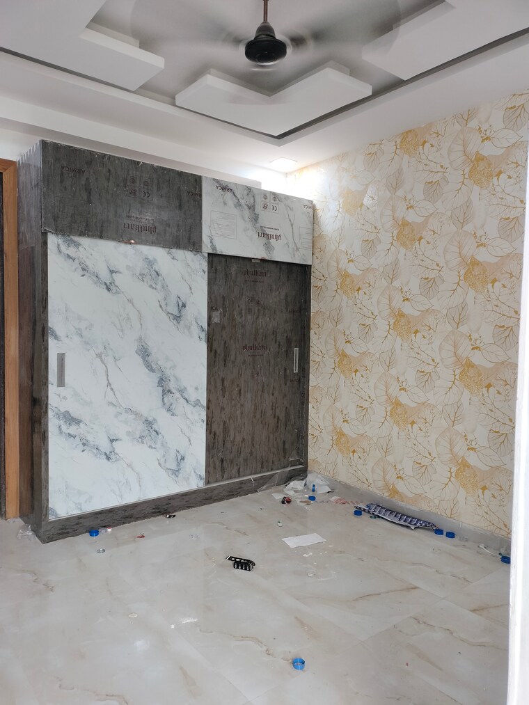 Room, knowledge park v greater noida 3 Bedroom 1750 Sq.Ft. Builder Floor In Knowledge Park V Greater Noida Greater Noida 9098010