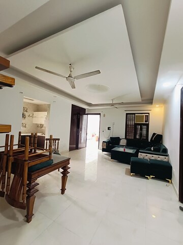 Gym in 3 BHK Builder Floor at Freedom Fighters Enclave – for Rent