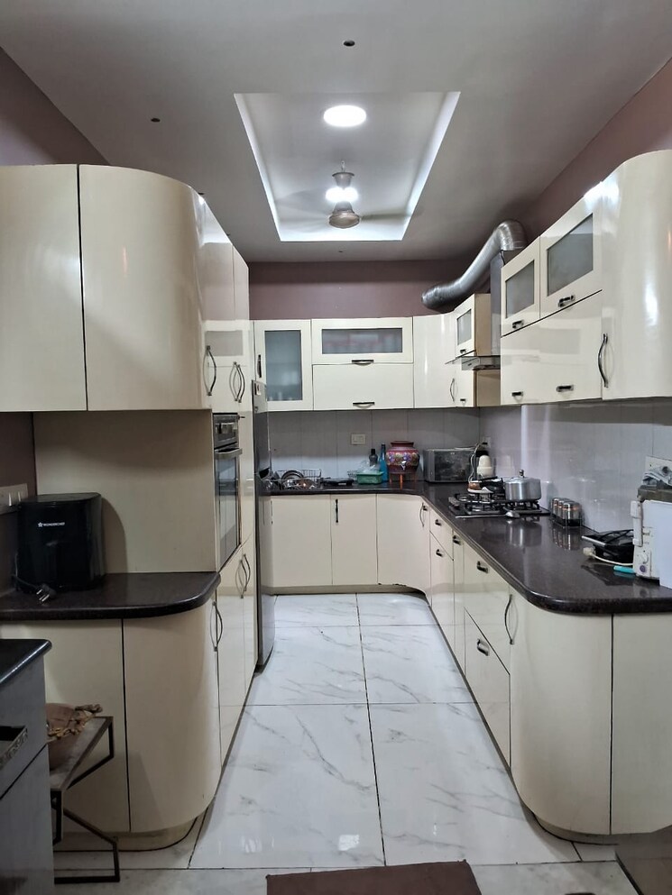Kitchen, unitech-south-city-ii 3 Bedroom 1850 Sq.Ft. Builder Floor In Sector 50 Gurgaon 9098052