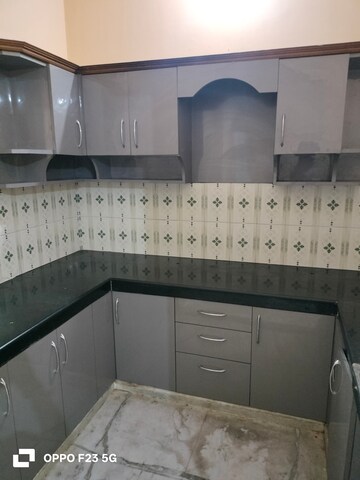 Kitchen in 2 BHK Builder Floor at Gomti Nagar – for Rent