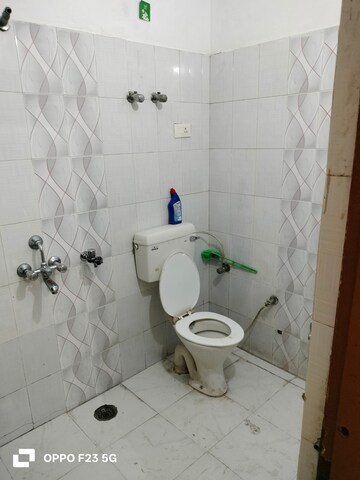 Bathroom in 2 BHK Builder Floor at Gomti Nagar – for Rent