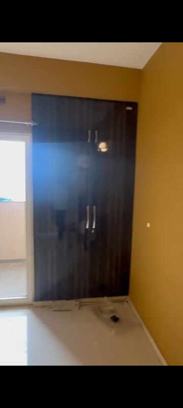 Room in 2 BHK Apartment at Arihant Amber, Sector 1 Greater Noida – for Sale