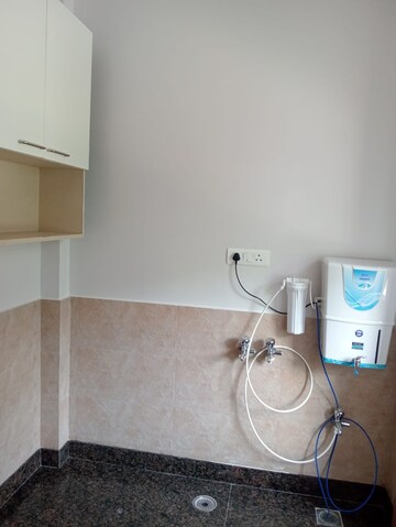 Bathroom in 3 BHK Builder Floor at Safdarjung Enclave – for Rent