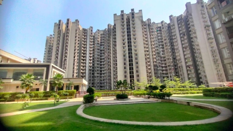 Exterior View, shri-radha-sky-gardens 3 Bedroom 1465 Sq.Ft. Apartment In Sector 16b Greater Noida Greater Noida 9098141