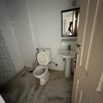 Bathroom in 2.5 BHK Apartment at Supertech Cape Town, Sector 74 – for Rent