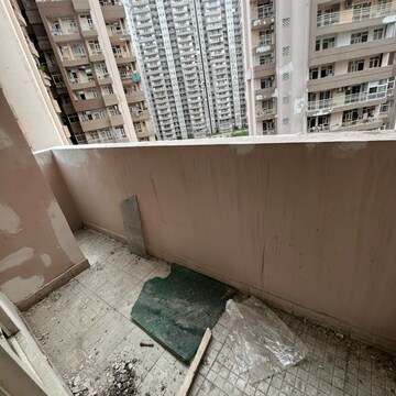 Balcony in 2.5 BHK Apartment at Supertech Cape Town, Sector 74 – for Rent
