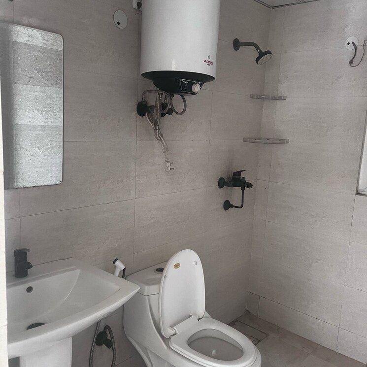 Bathroom, ajnara-daffodil 3.5 Bedroom 1750 Sq.Ft. Apartment In Sector 137 Noida 9098161
