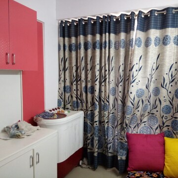 Bedroom in 2.5 BHK Apartment at Supertech Cape Town, Sector 74 – for Rent