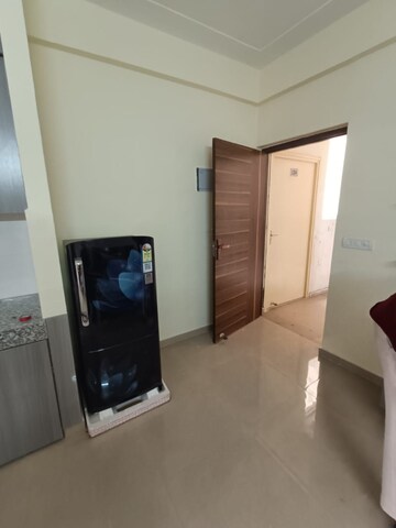 Room in 3 BHK Apartment at GLS Arawali Homes Phase 2, Sohna Sector 4 – for Rent