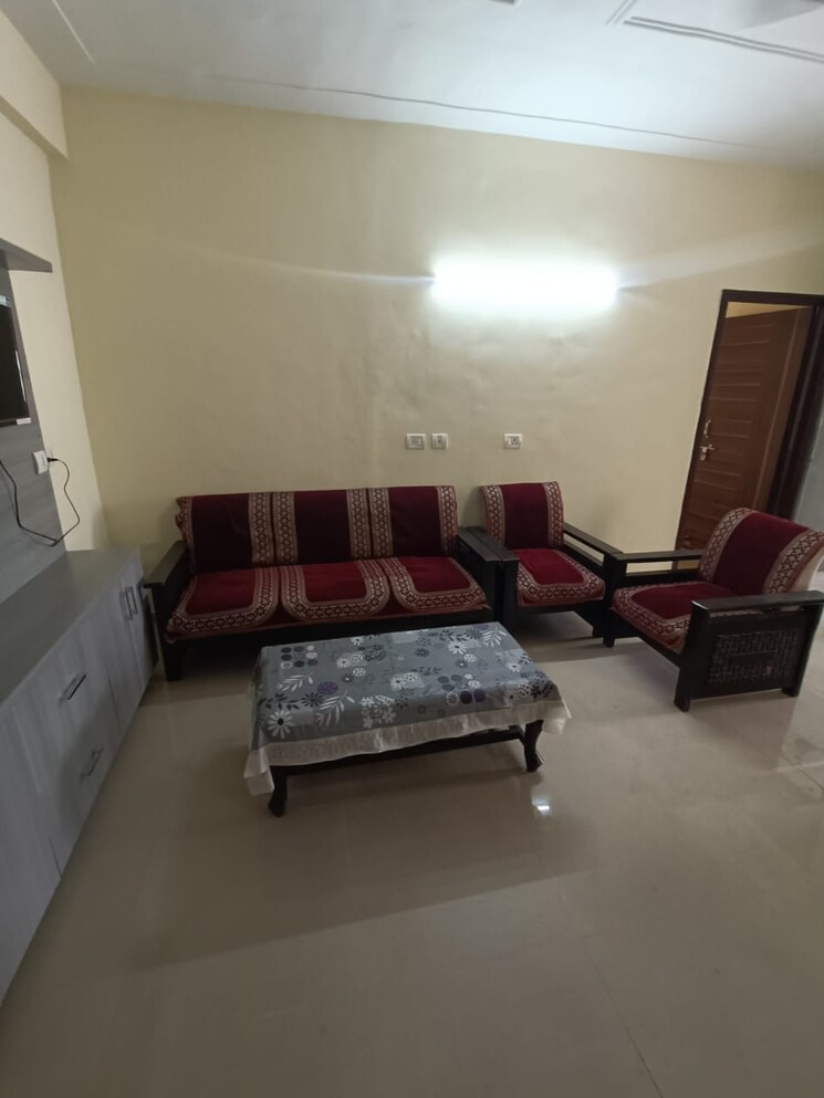 Living Room, gls-arawali-homes-phase-2 3 Bedroom 645 Sq.Ft. Apartment In Sohna Sector 4 Gurgaon 9098149