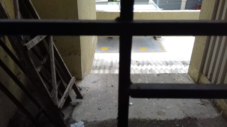  Parking, satguru-solitaire 2 Bedroom 680 Sq.Ft. Apartment In Kasarvadavali Thane 9098165