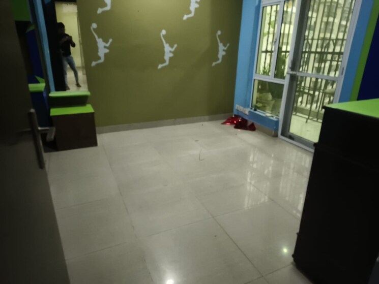Room, gaur-city-6th-avenue 3.5 Bedroom 1470 Sq.Ft. Apartment In Sector 4 Greater Noida Greater Noida 9098200