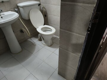 Bathroom in 3.5 BHK Apartment at Gaur City 6th Avenue, Sector 4 Greater Noida – for Rent