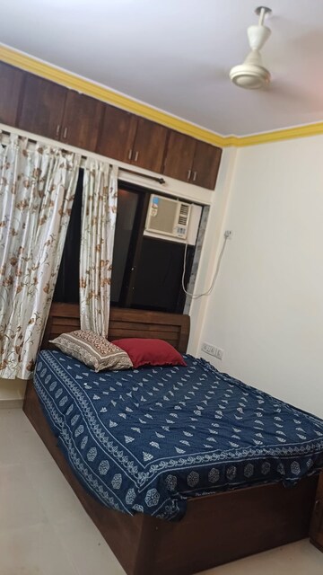Bedroom in 1 BHK Apartment at Jyoti Complex, Goregaon East – for Rent