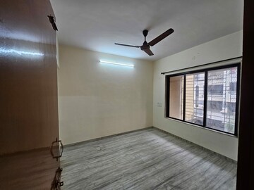 Room in 2 BHK Apartment at Sankalp II, Malad East – for Rent