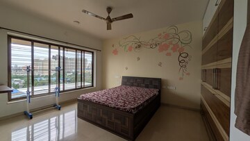 Bedroom in 2 BHK Apartment at Kalpataru Hills, Manpada – for Rent