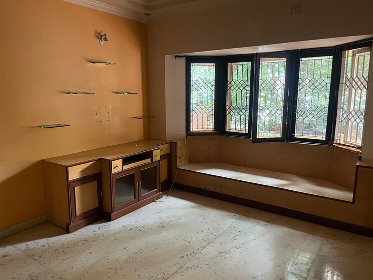 Room, indiranagar 3 Bedroom 2200 Sq.Ft. Independent House In Indiranagar Bangalore 9098311
