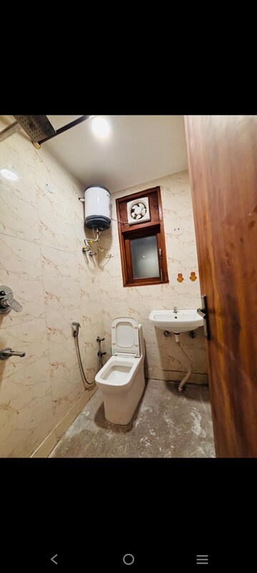 Bathroom in 1 BHK Builder Floor at Saket – for Rent