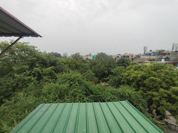 Plot Area in 3 BHK Builder Floor at Freedom Fighters Enclave – for Rent