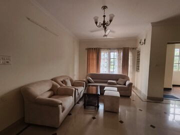 Living Room in 2 BHK Apartment at Indiranagar – for Rent
