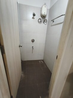 1 BHK + Extra Room Apartment For Sale in Lodha Casa Bella Gold