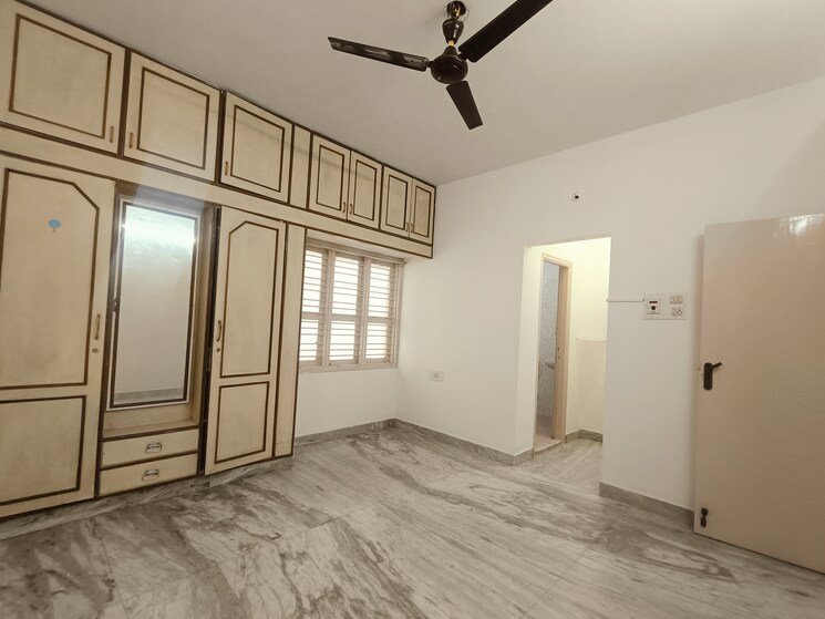 Room, hsr layout 2 Bedroom 1100 Sq.Ft. Independent House In Hsr Layout Bangalore 9098430