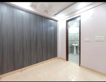 Room in 2 BHK Builder Floor at Freedom Fighters Enclave – for Rent