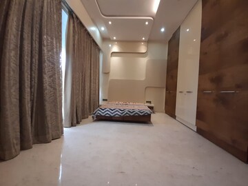 Building Lobby in 4 BHK Independent House at Oberoi Seven, Goregaon East – for Rent