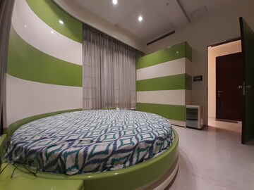 Bedroom in 4 BHK Independent House at Oberoi Seven, Goregaon East – for Rent
