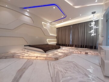 Team Area in 4 BHK Independent House at Oberoi Seven, Goregaon East – for Rent