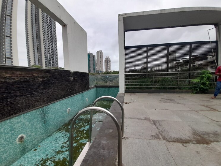 Balcony, oberoi-seven 4 Bedroom 4500 Sq.Ft. Independent House In Goregaon East Mumbai 9098444