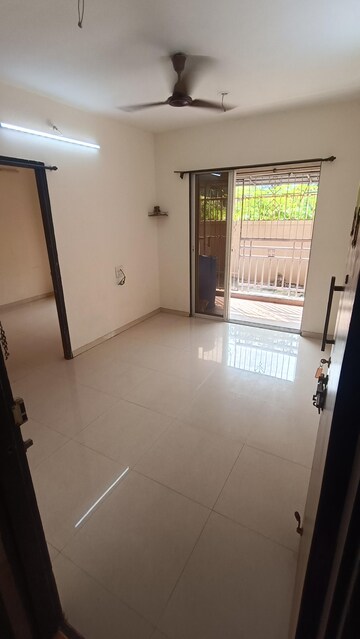 Room in 1 BHK Apartment at Amrutdhara CHS, Kharghar – for Rent