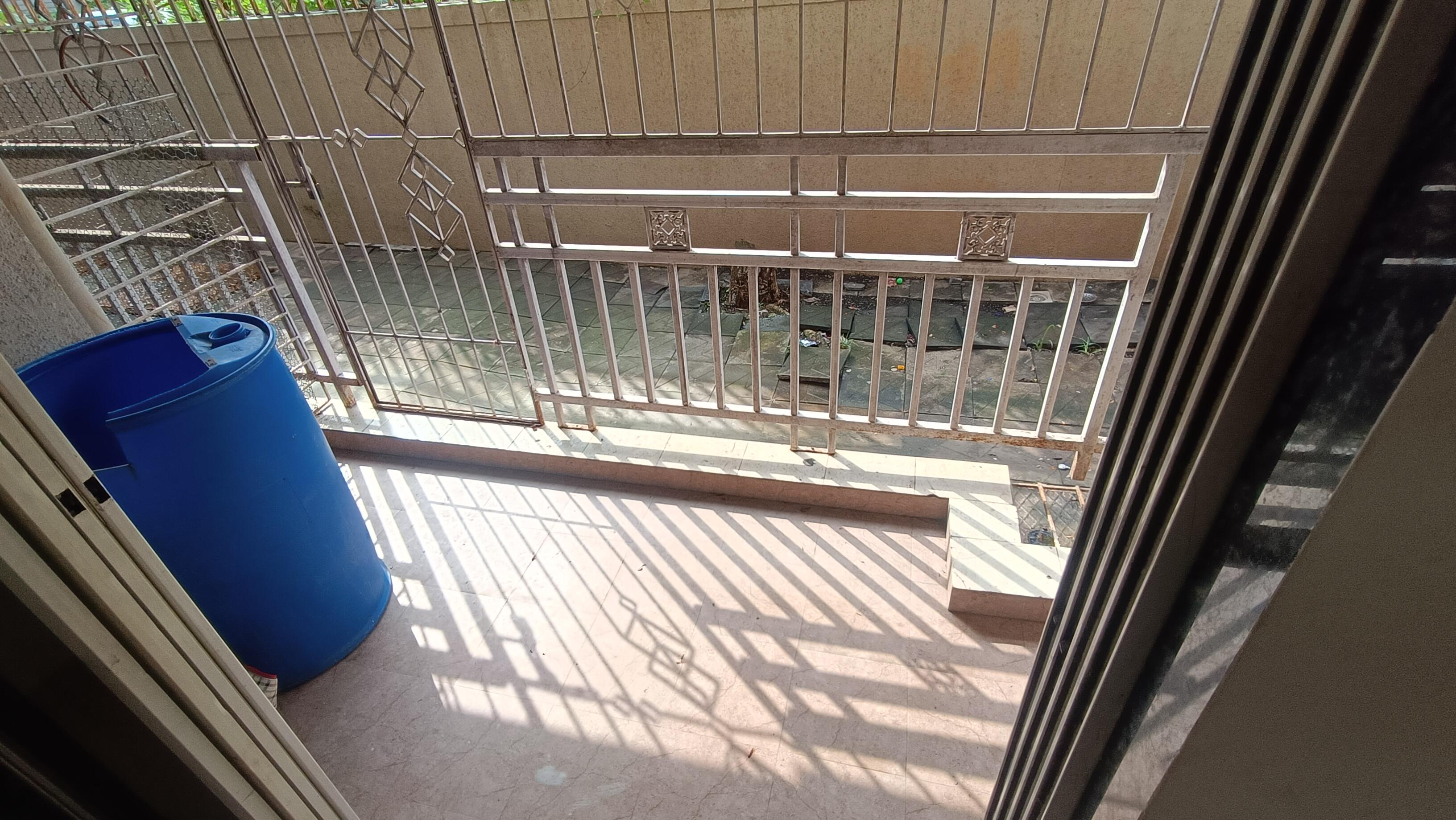 1 BHK + Study Room 380 Sq.Ft. Apartment in Amrutdhara CHS