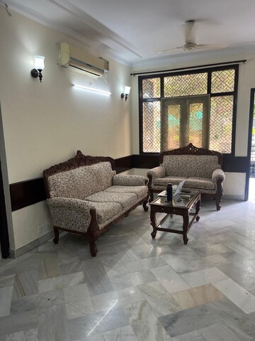 Living Room in 2 BHK Builder Floor at DLF Pink Town House, Dlf City Phase 3 – for Rent